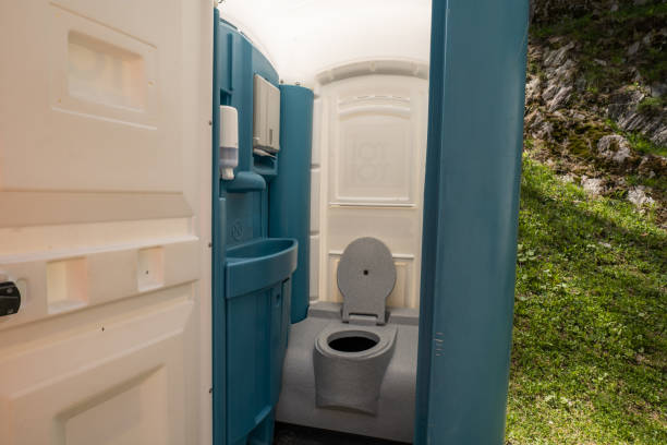 Best Porta potty rental near me  in Gervais, OR